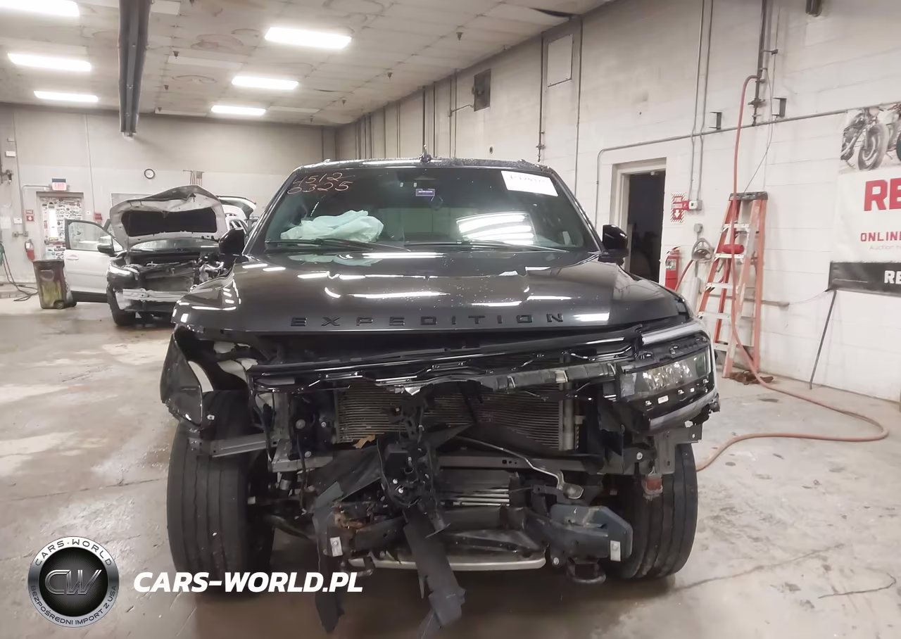 2022 Ford Expedition Limited VIN:1FMJU2AT3NEA31424 - 12