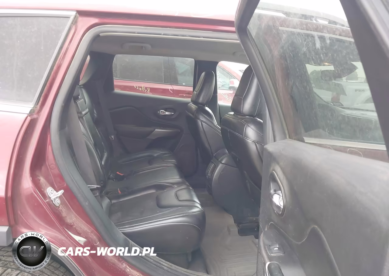 2019 Jeep Cherokee Latitude Plus Fwd VIN:1C4PJLLB0KD312471 - 8