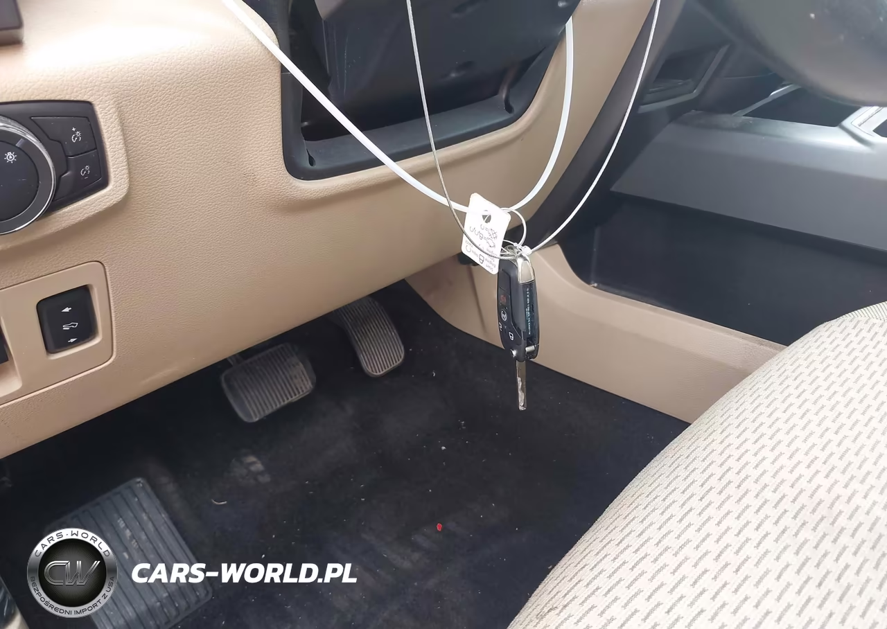 2018 Ford F-150 Xlt VIN:1FTEW1CP1JKD54120 - 11
