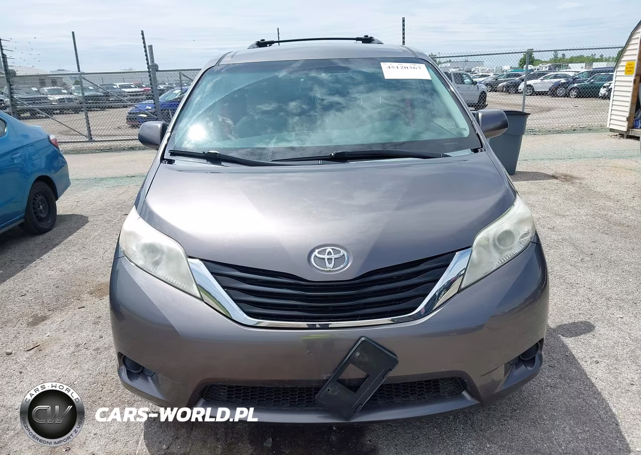 2013 Toyota Sienna Le V6 8 Passenger VIN:5TDKK3DC6DS303909 - 12