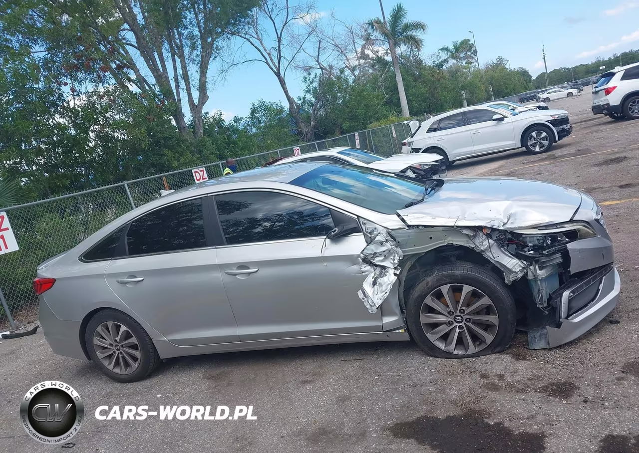 2015 Hyundai Sonata Se VIN:5NPE24AF1FH217787 - 13