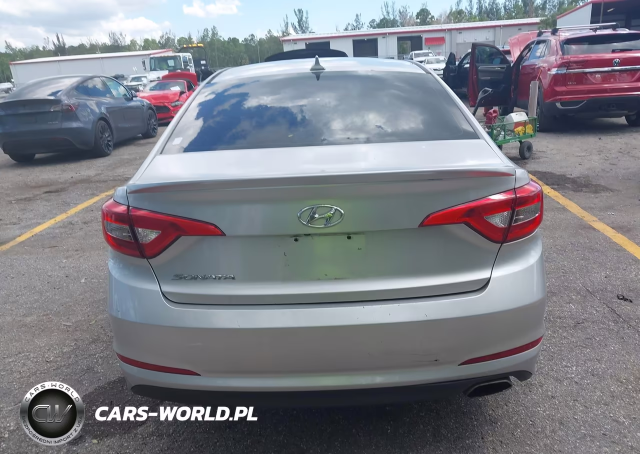 2015 Hyundai Sonata Se VIN:5NPE24AF1FH217787 - 16