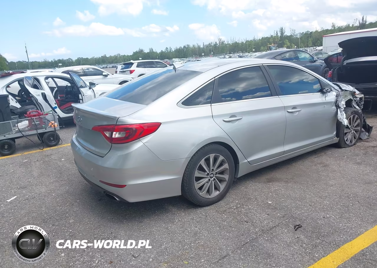 2015 Hyundai Sonata Se VIN:5NPE24AF1FH217787 - 4