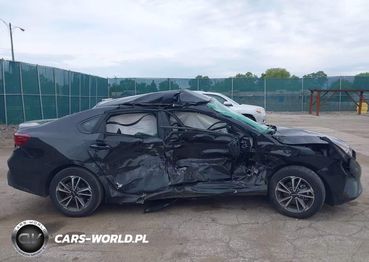 2024 Kia Forte Lxs VIN:3KPF24AD4RE770011 - 13