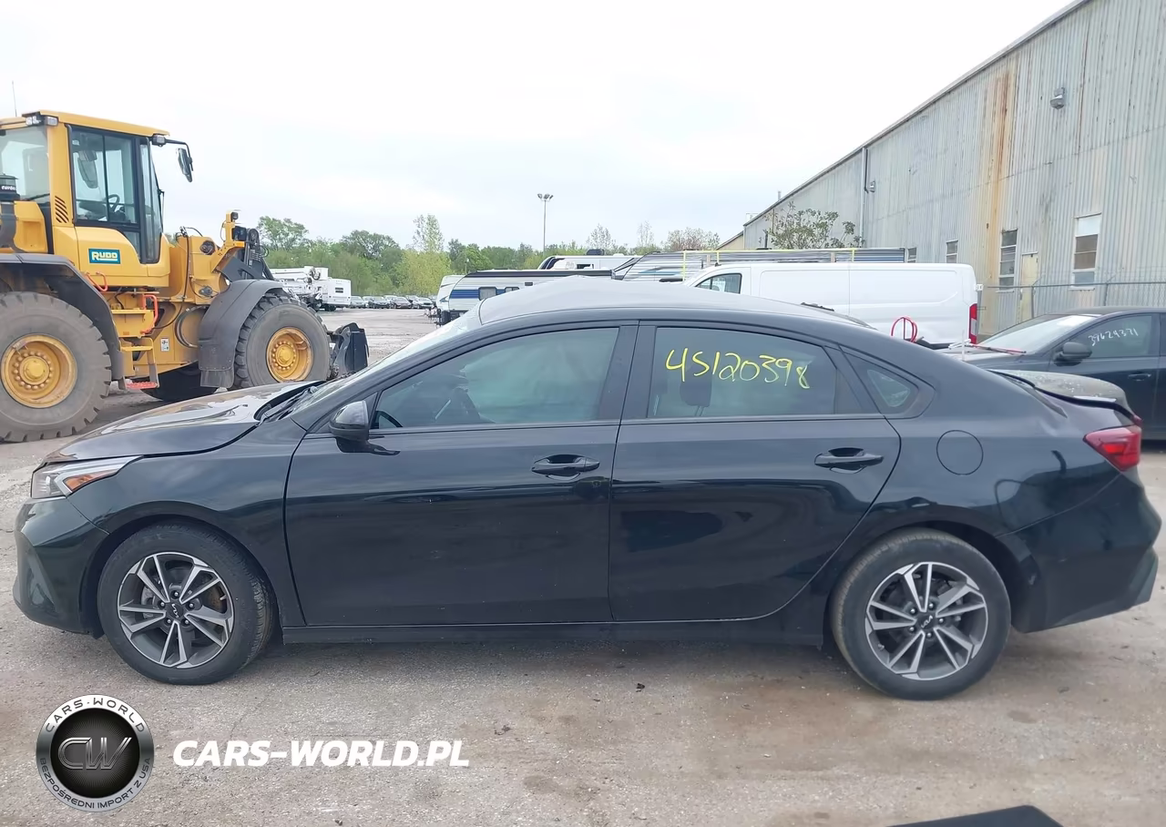 2024 Kia Forte Lxs VIN:3KPF24AD4RE770011 - 14