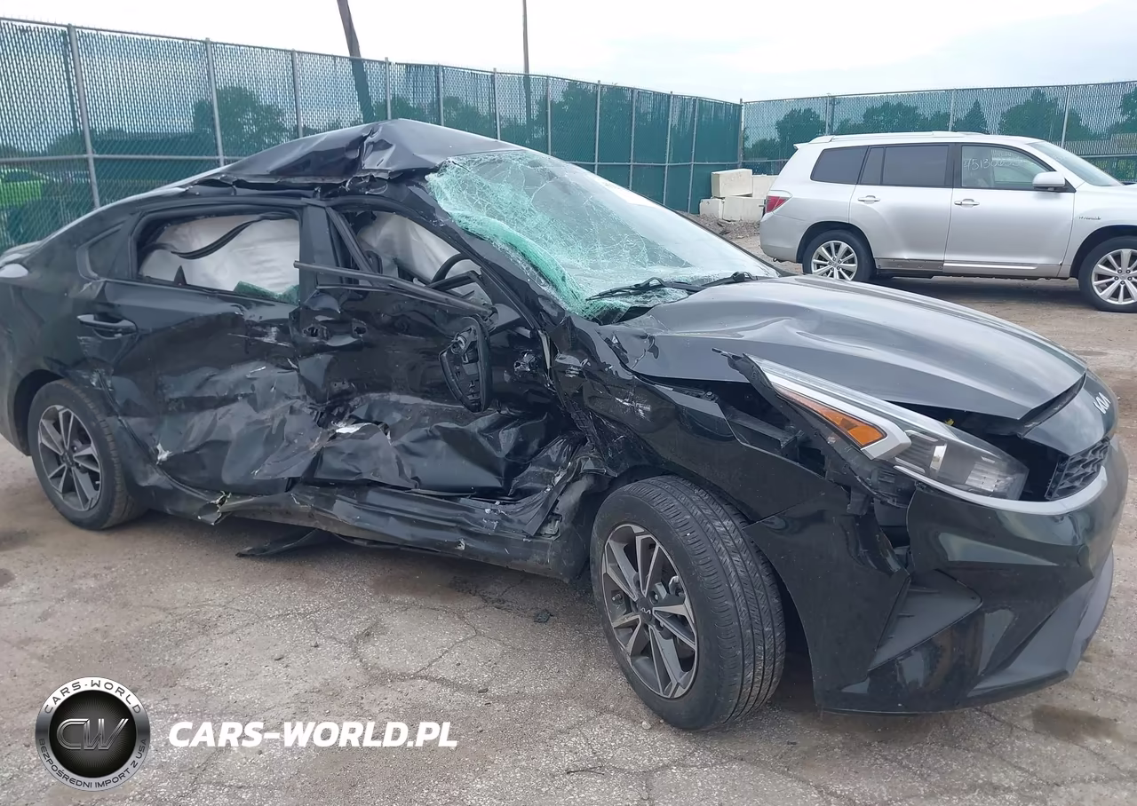 2024 Kia Forte Lxs VIN:3KPF24AD4RE770011 - 6