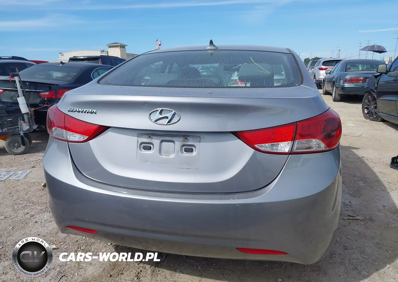 2013 Hyundai Elantra Gls VIN:KMHDH4AE8DU573699 - 16
