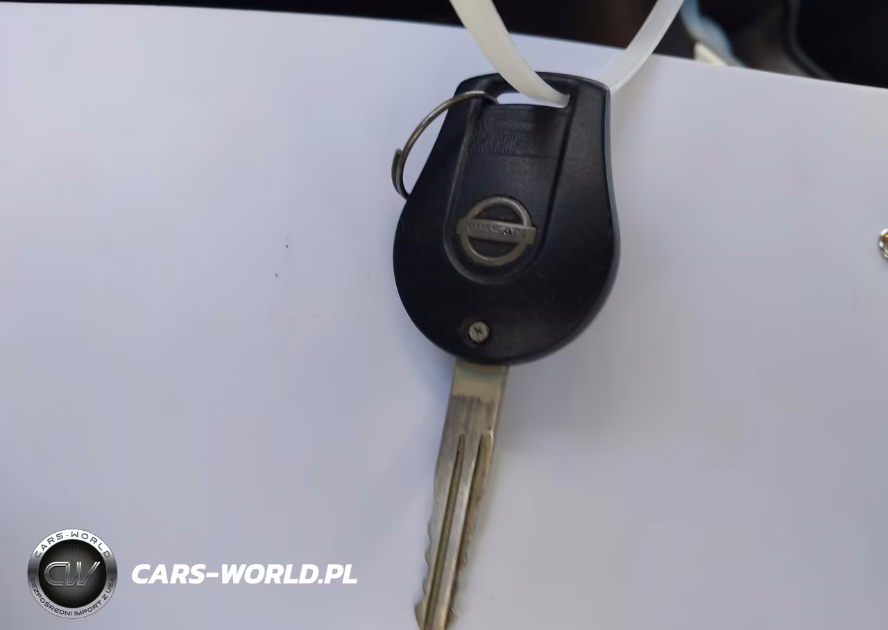 2016 Nissan Sentra S VIN:3N1AB7AP9GY247443 - 11