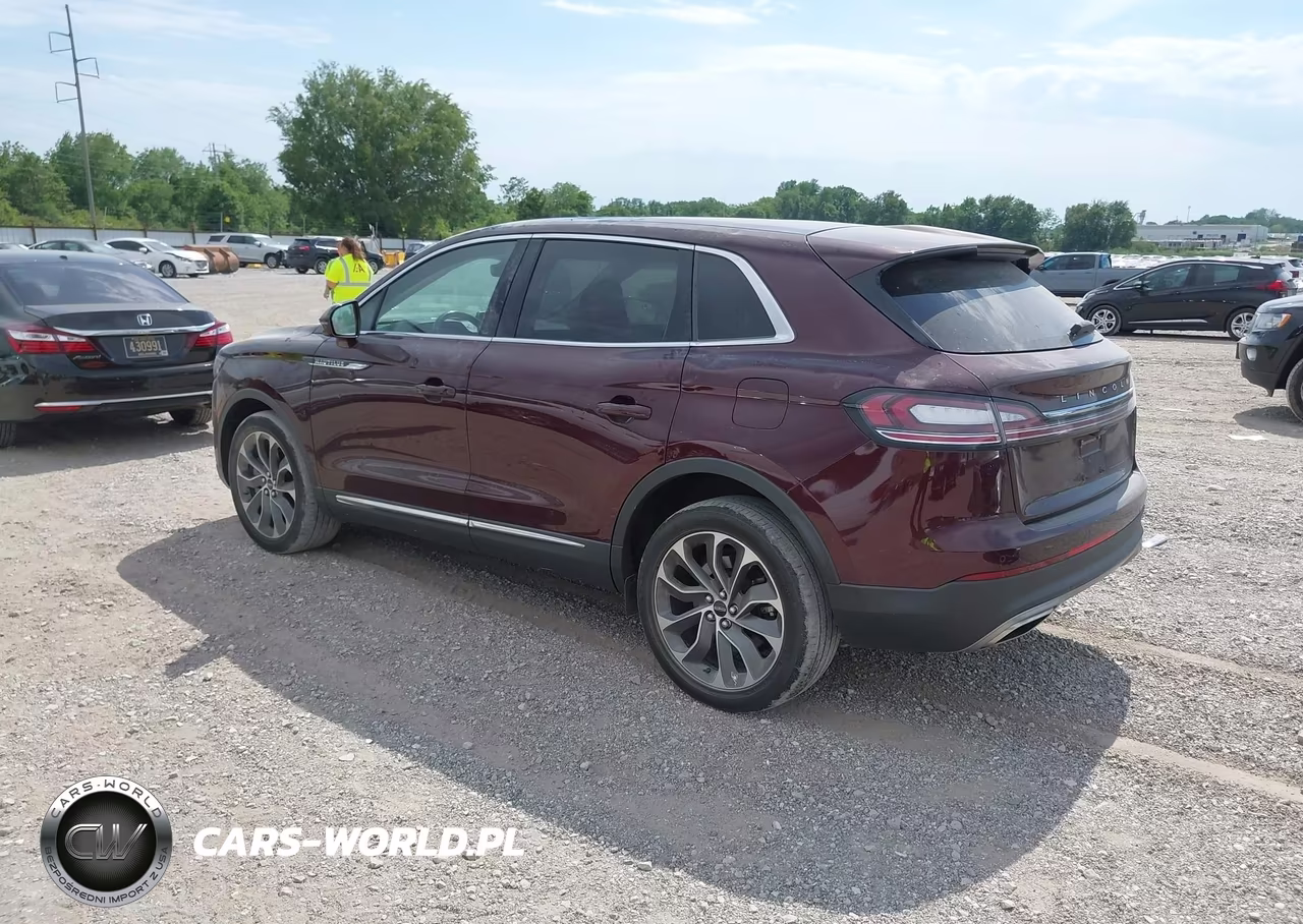 2021 Lincoln Nautilus Reserve VIN:2LMPJ8K94MBL13983 - 3