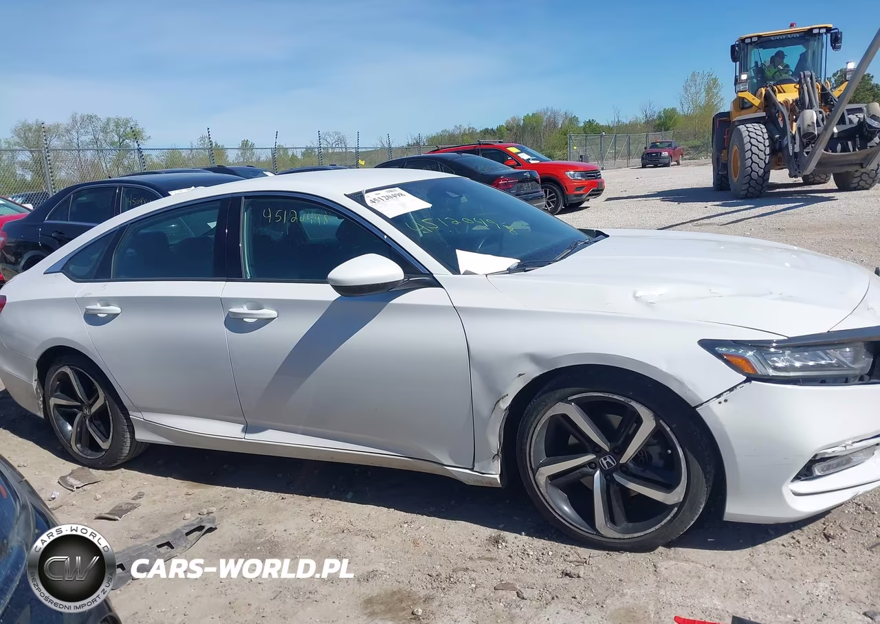 2018 Honda Accord Sport VIN:1HGCV1F39JA227061 - 13