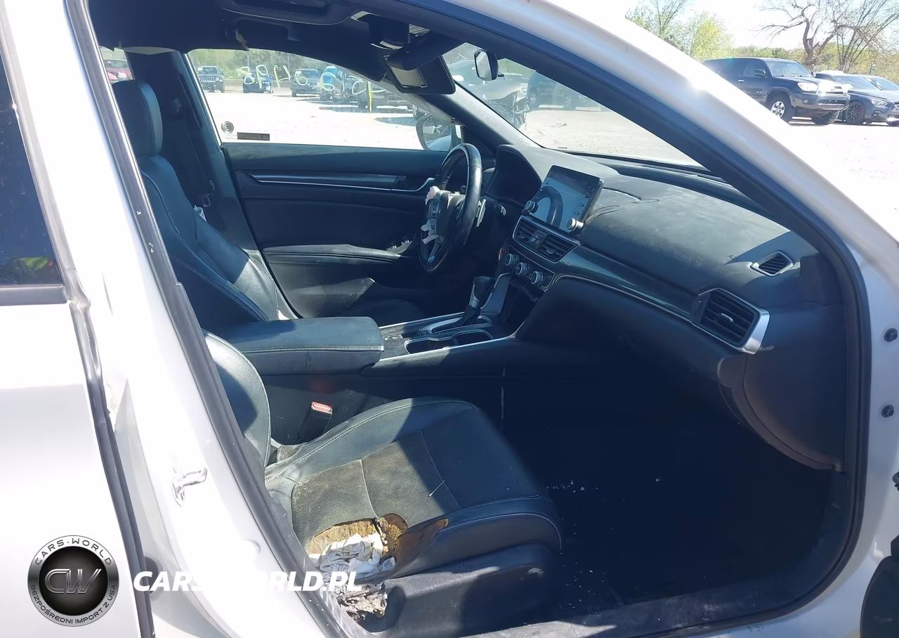 2018 Honda Accord Sport VIN:1HGCV1F39JA227061 - 5