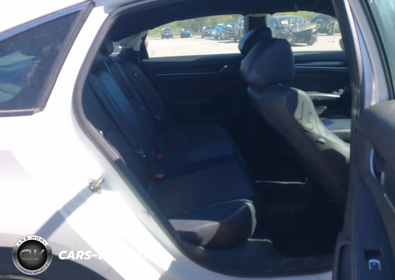 2018 Honda Accord Sport VIN:1HGCV1F39JA227061 - 8