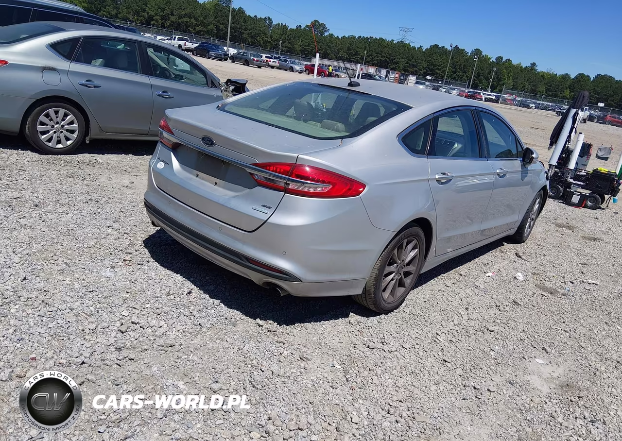 2017 Ford Fusion Se VIN:3FA6P0HDXHR137977 - 4