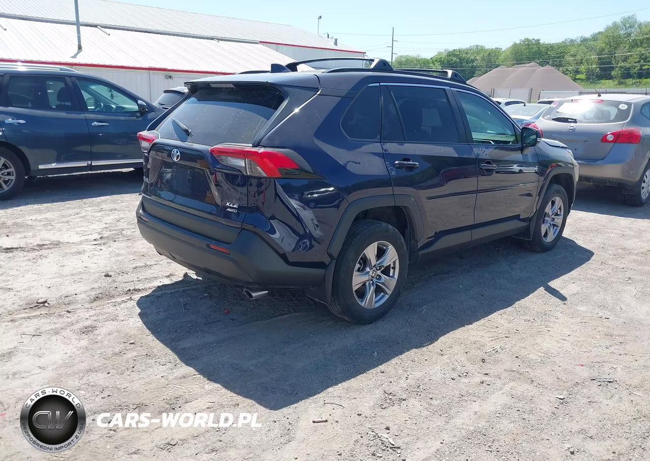 2022 Toyota Rav4 Xle VIN:2T3P1RFV5NW281010 - 4