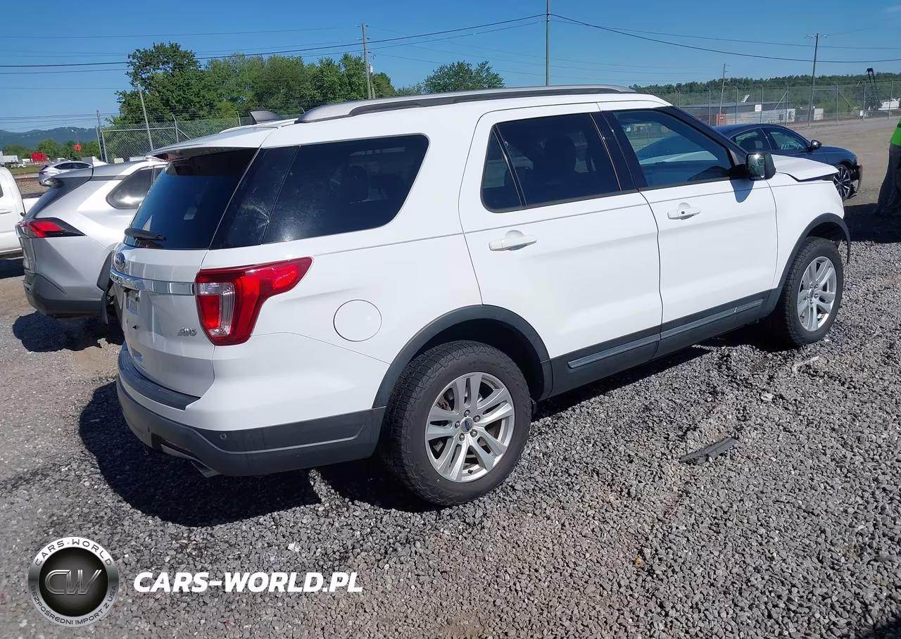 2018 Ford Explorer Xlt VIN:1FM5K8D86JGA69603 - 4
