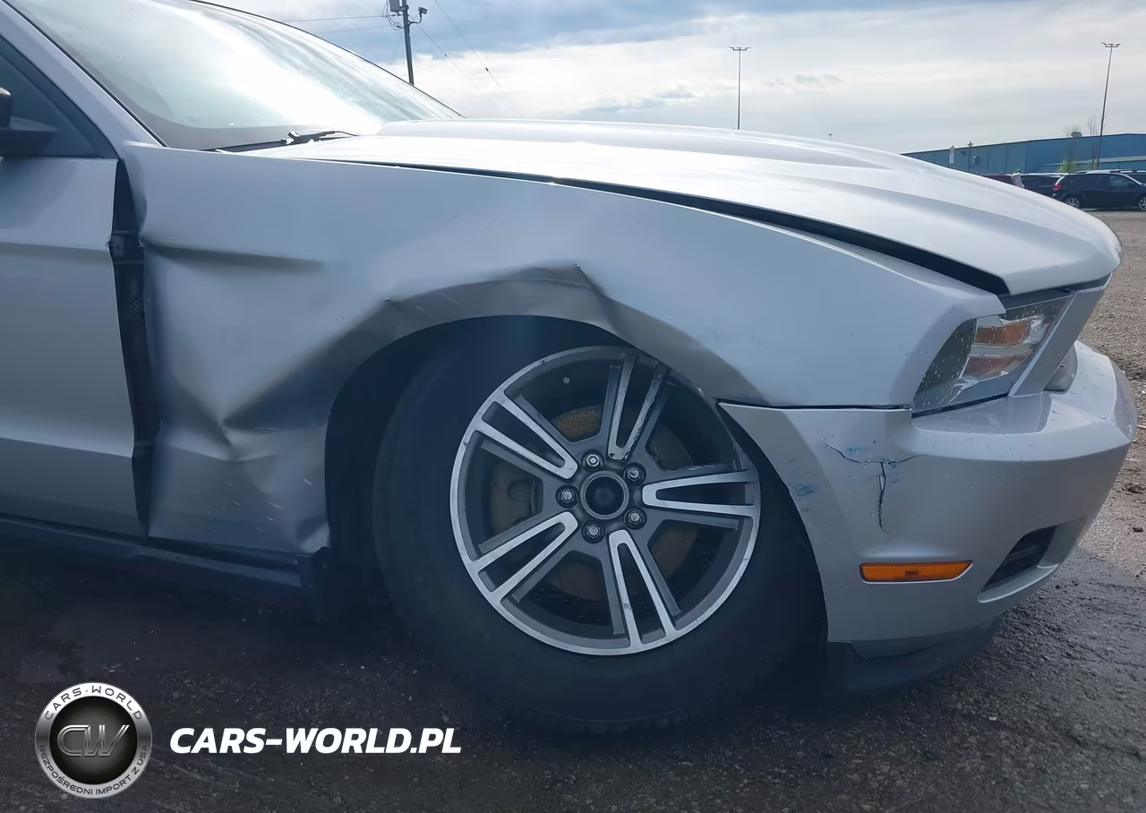 2012 Ford Mustang V6 Premium VIN:1ZVBP8AM3C5261633 - 6