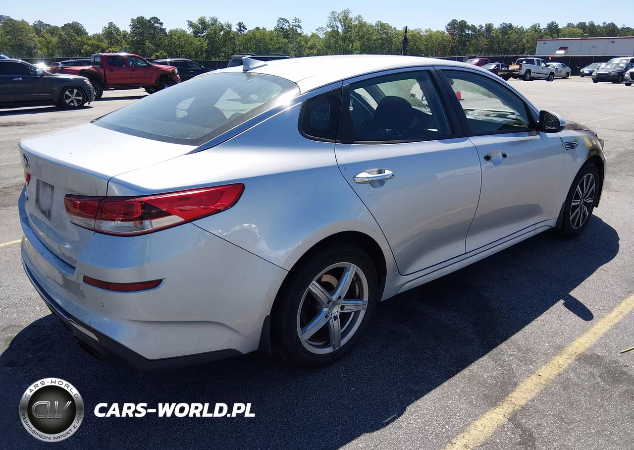 2019 Kia Optima Lx VIN:5XXGT4L36KG369384 - 4