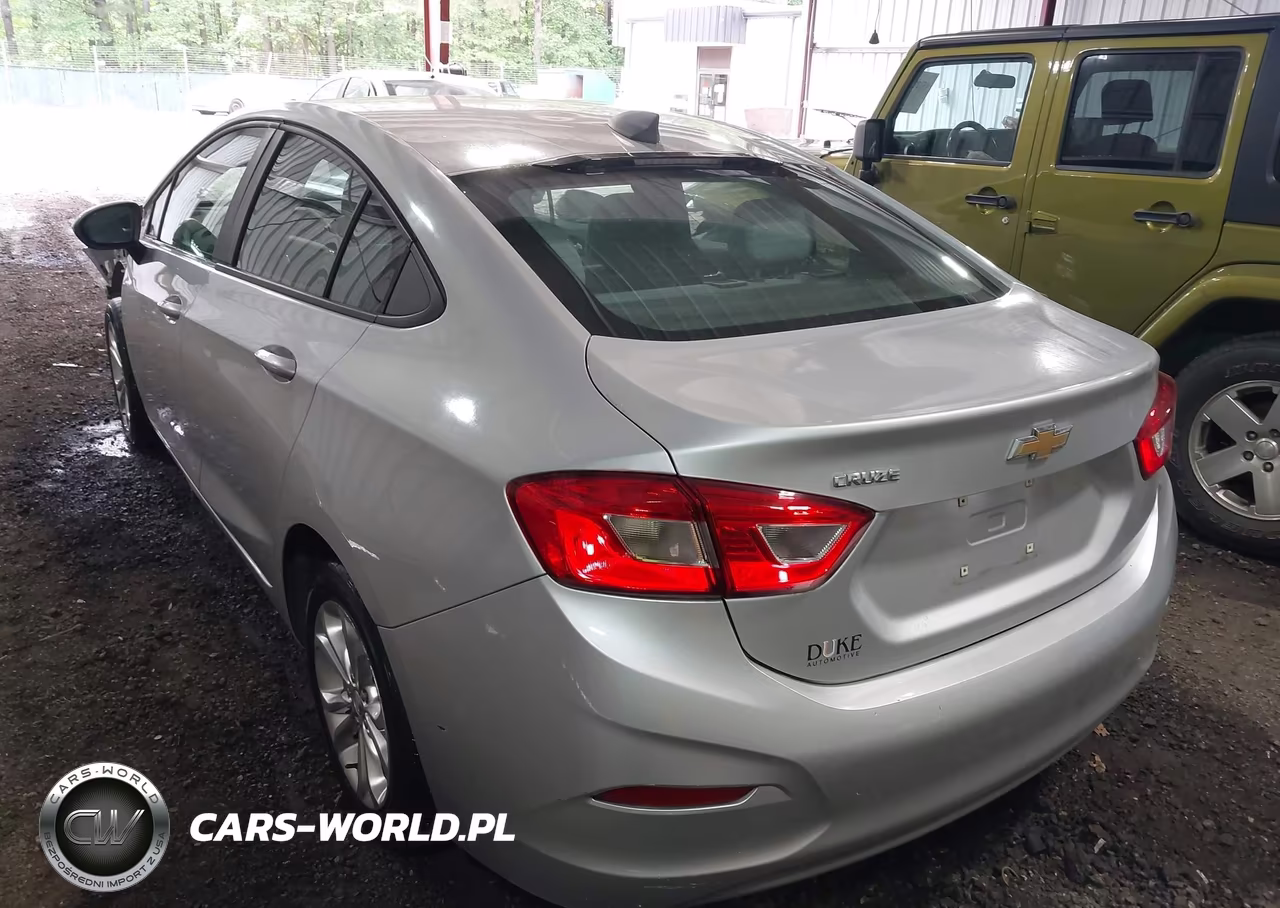 2019 Chevrolet Cruze Ls VIN:1G1BC5SM5K7149911 - 3