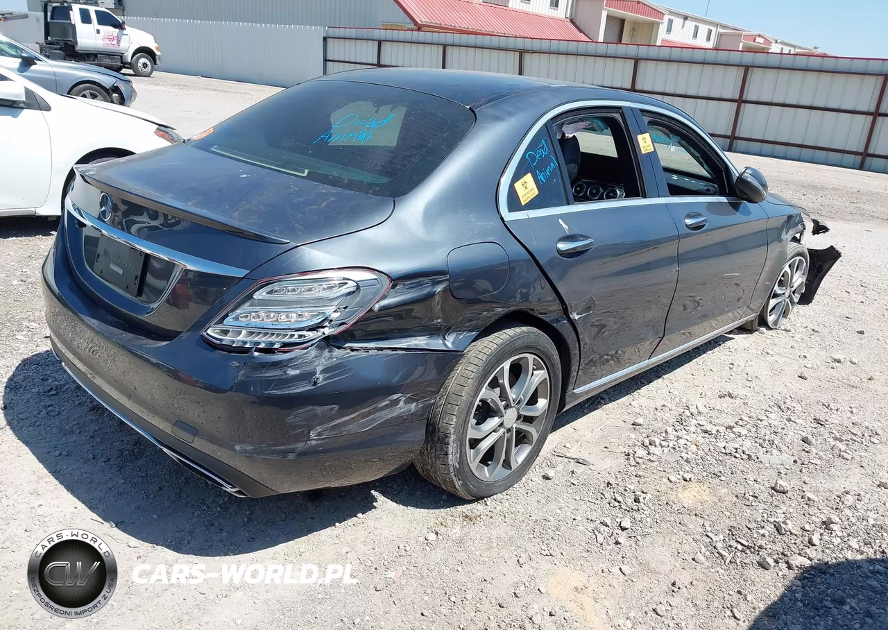 2016 Mercedes-Benz C 300 VIN:55SWF4JB8GU128710 - 4