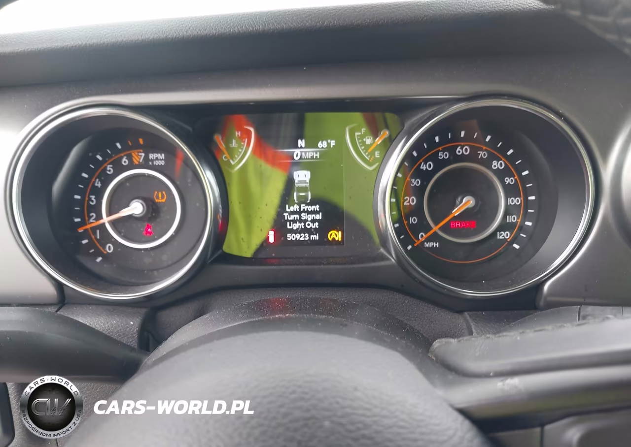2021 Jeep Wrangler Unlimited Sport S 4X4 VIN:1C4HJXDG3MW723263 - 7