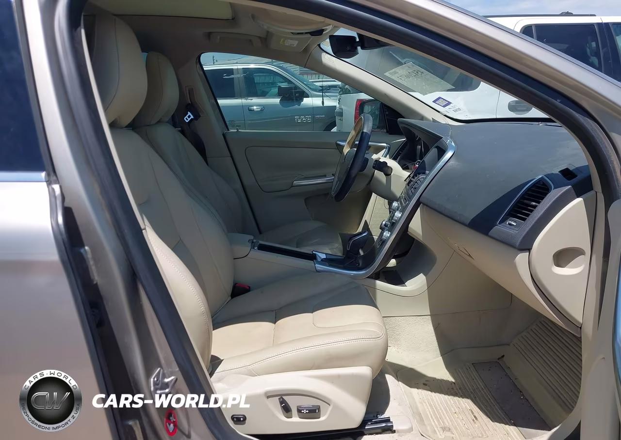 2015 Volvo Xc60 T5 Premier VIN:YV440MDK0F2678598 - 5