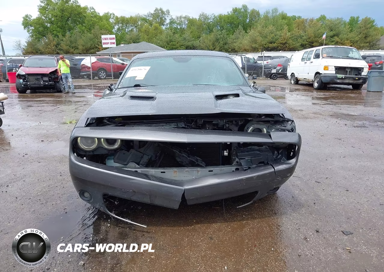 2018 Dodge Challenger Sxt Plus VIN:2C3CDZAG5JH276869 - 12