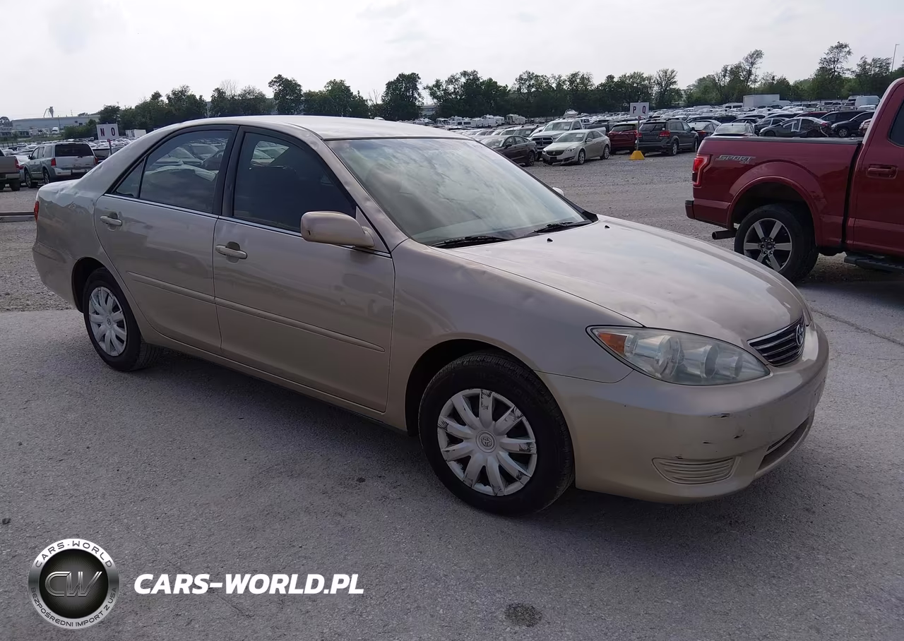 2005 Toyota Camry Le – zdjęcie 1 z 11
