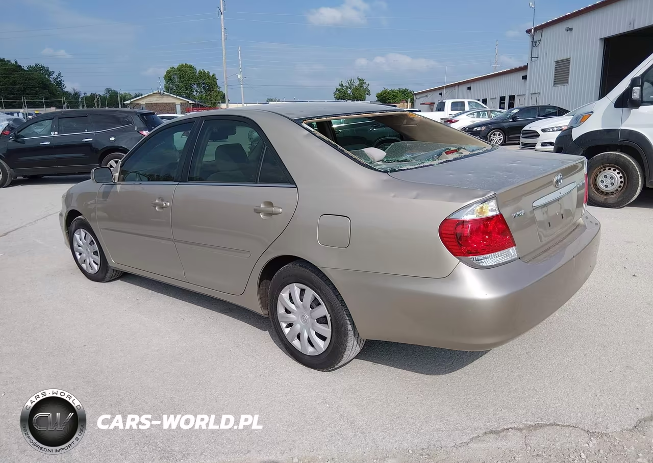 2005 Toyota Camry Le VIN:4T1BE32KX5U990421 - 3