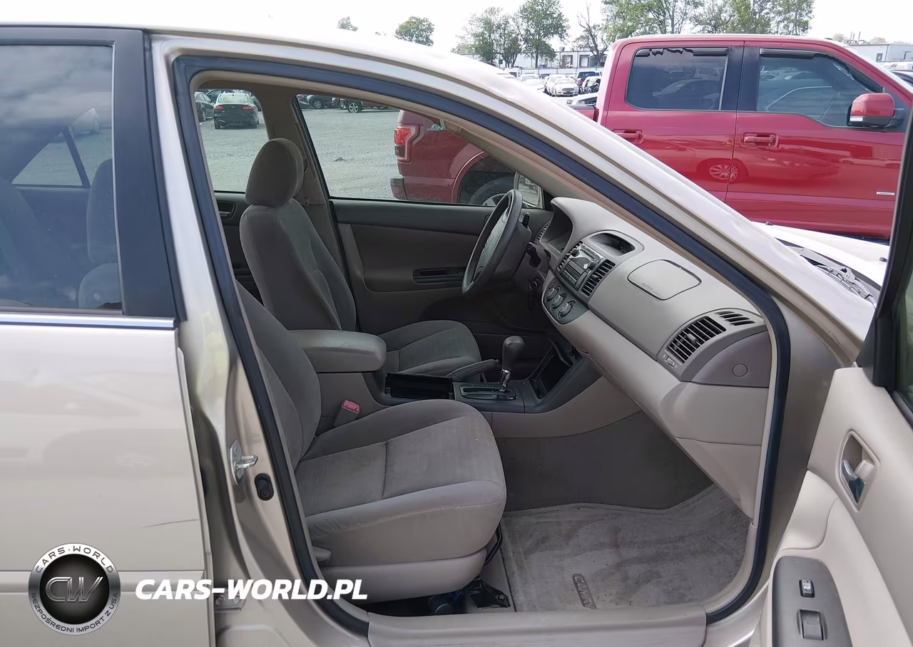 2005 Toyota Camry Le VIN:4T1BE32KX5U990421 - 5