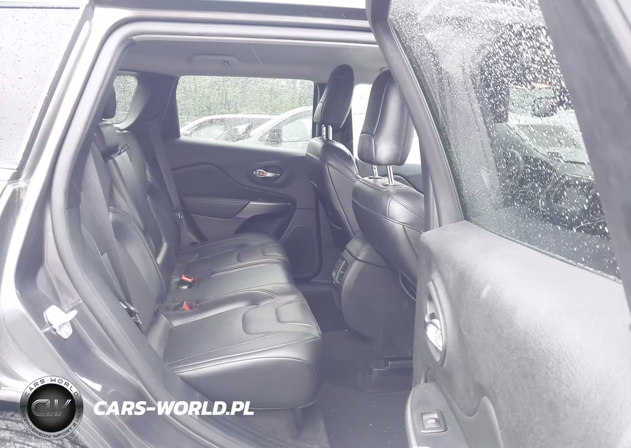 2020 Jeep Cherokee Latitude Lux 4X4 VIN:1C4PJMLXXLD632965 - 8