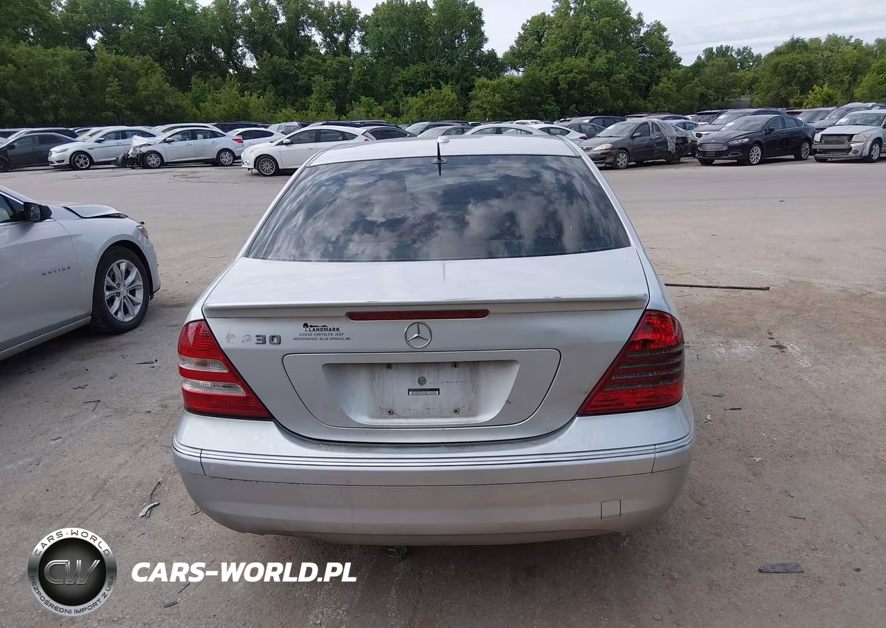 2007 Mercedes-Benz C 230 Sport VIN:WDBRF52H47F877747 - 17