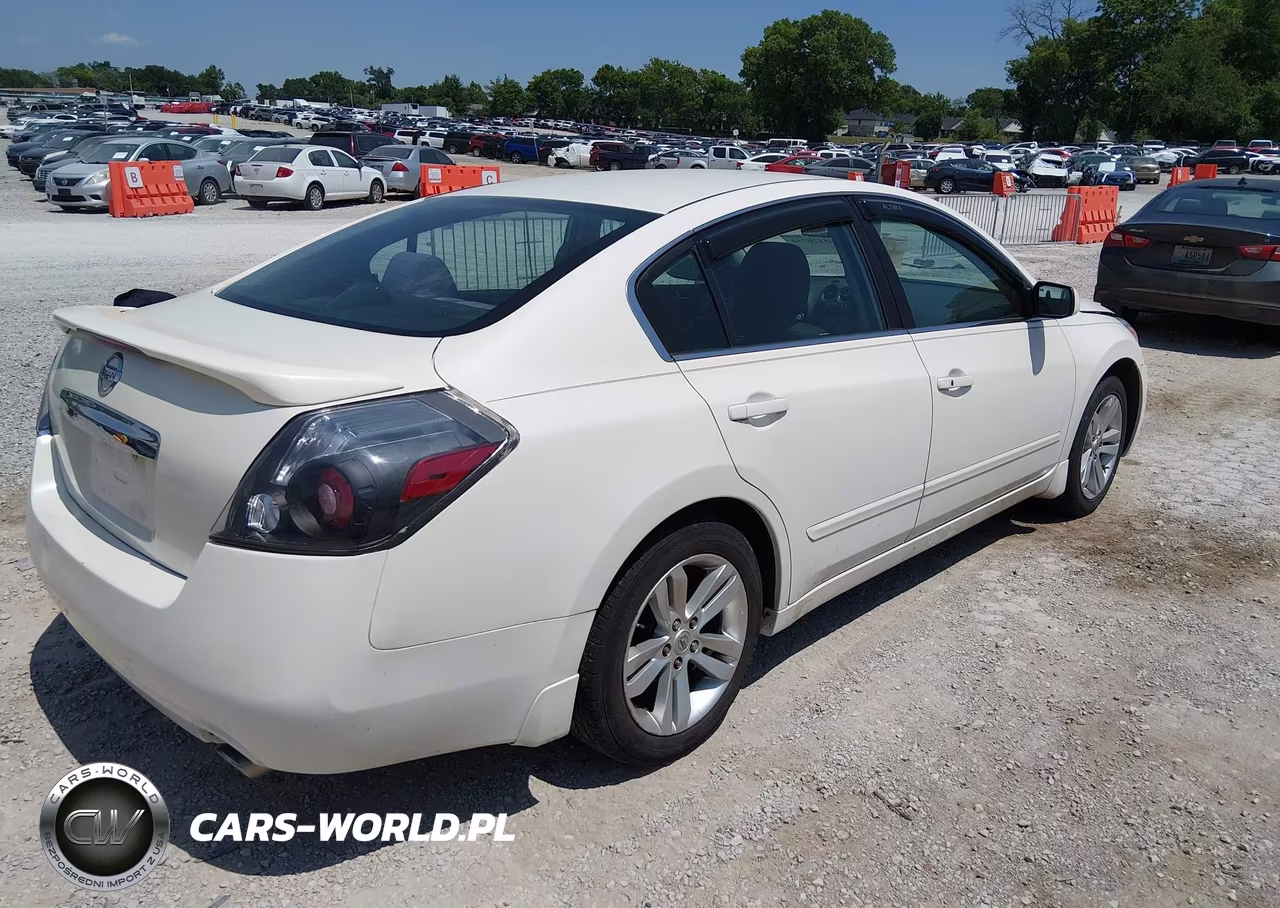 2011 Nissan Altima 2.5 S VIN:1N4AL2AP2BC172086 - 4