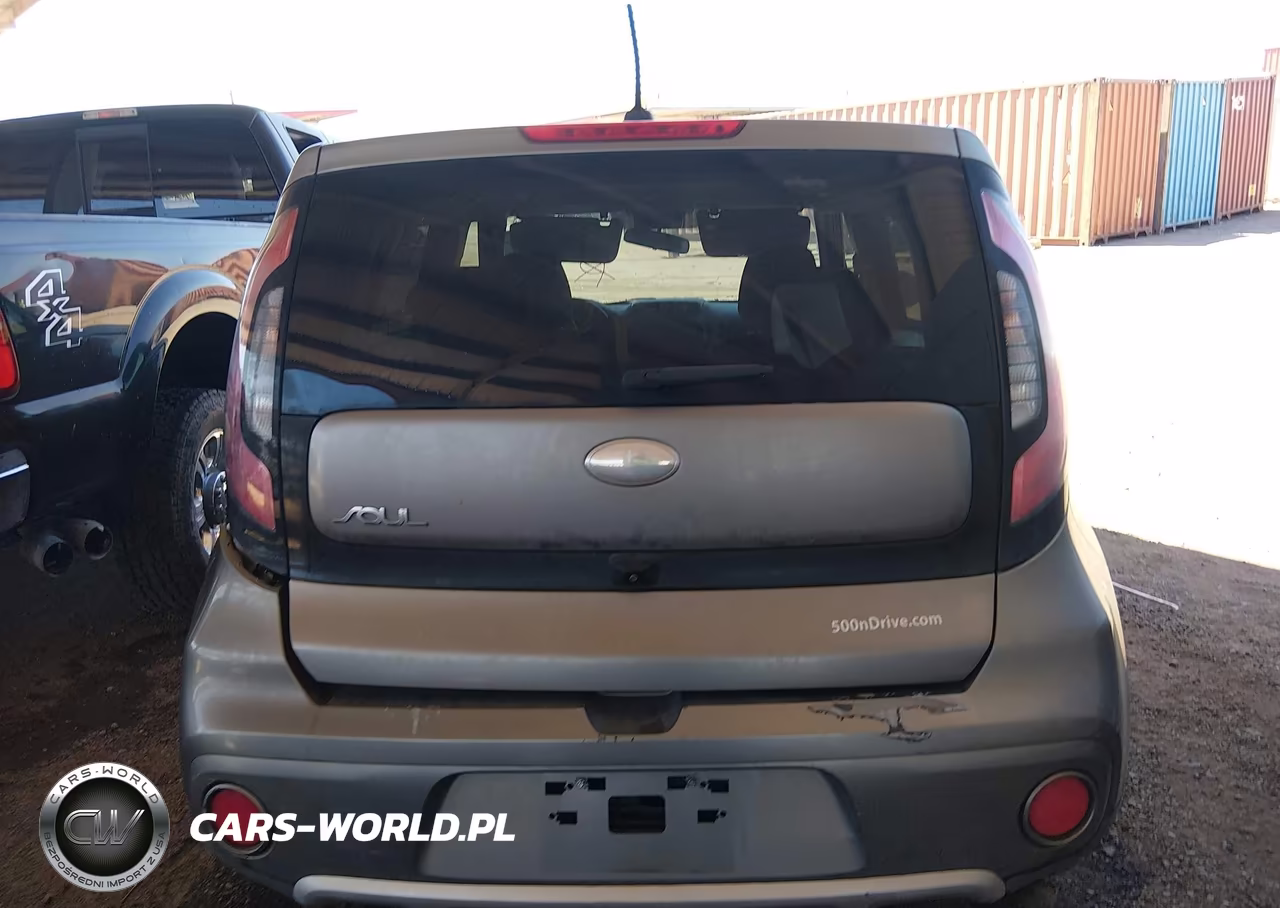 2018 Kia Soul + VIN:KNDJP3A51J7572344 - 16