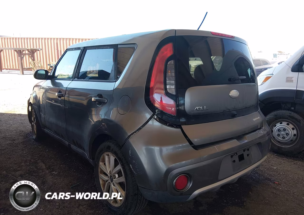 2018 Kia Soul + VIN:KNDJP3A51J7572344 - 3