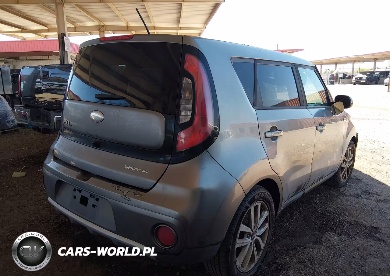 2018 Kia Soul + VIN:KNDJP3A51J7572344 - 4