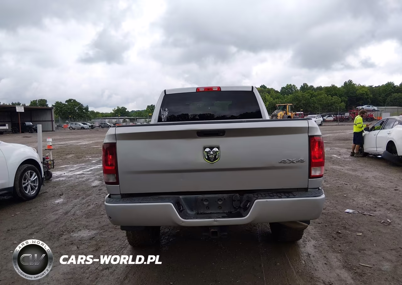 2015 Ram 2500 Tradesman VIN:3C6TR5CT8FG705419 - 16