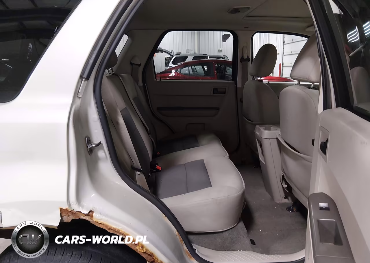 2008 Ford Escape Xlt VIN:1FMCU03Z78KB10728 - 8