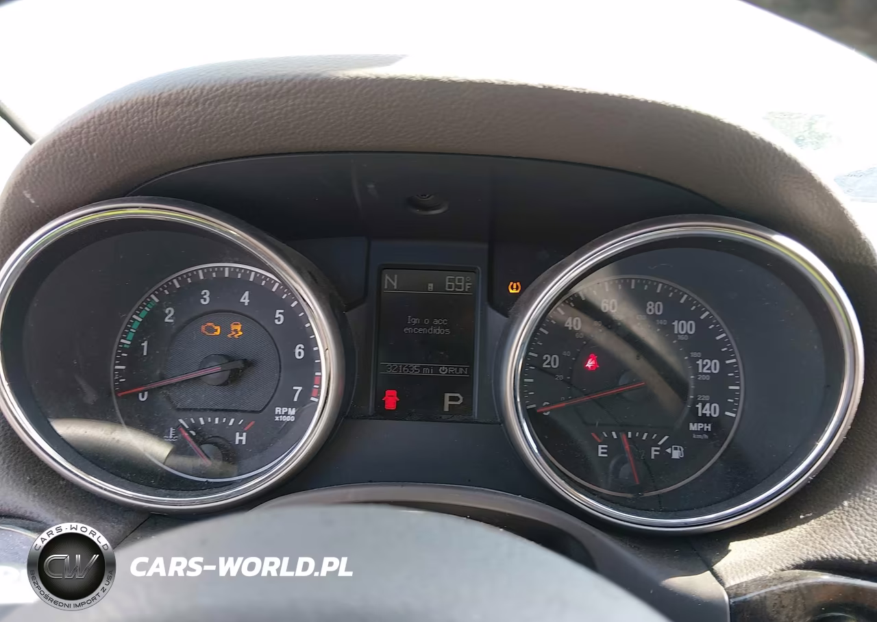 2012 Jeep Grand Cherokee Laredo VIN:1C4RJEAG0CC355945 - 7