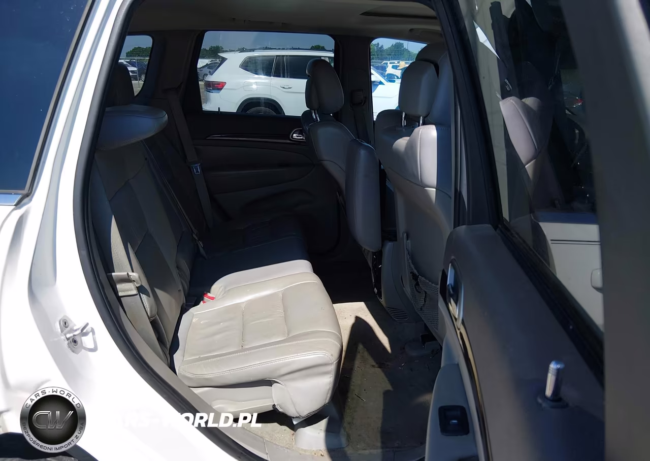 2012 Jeep Grand Cherokee Laredo VIN:1C4RJEAG0CC355945 - 8