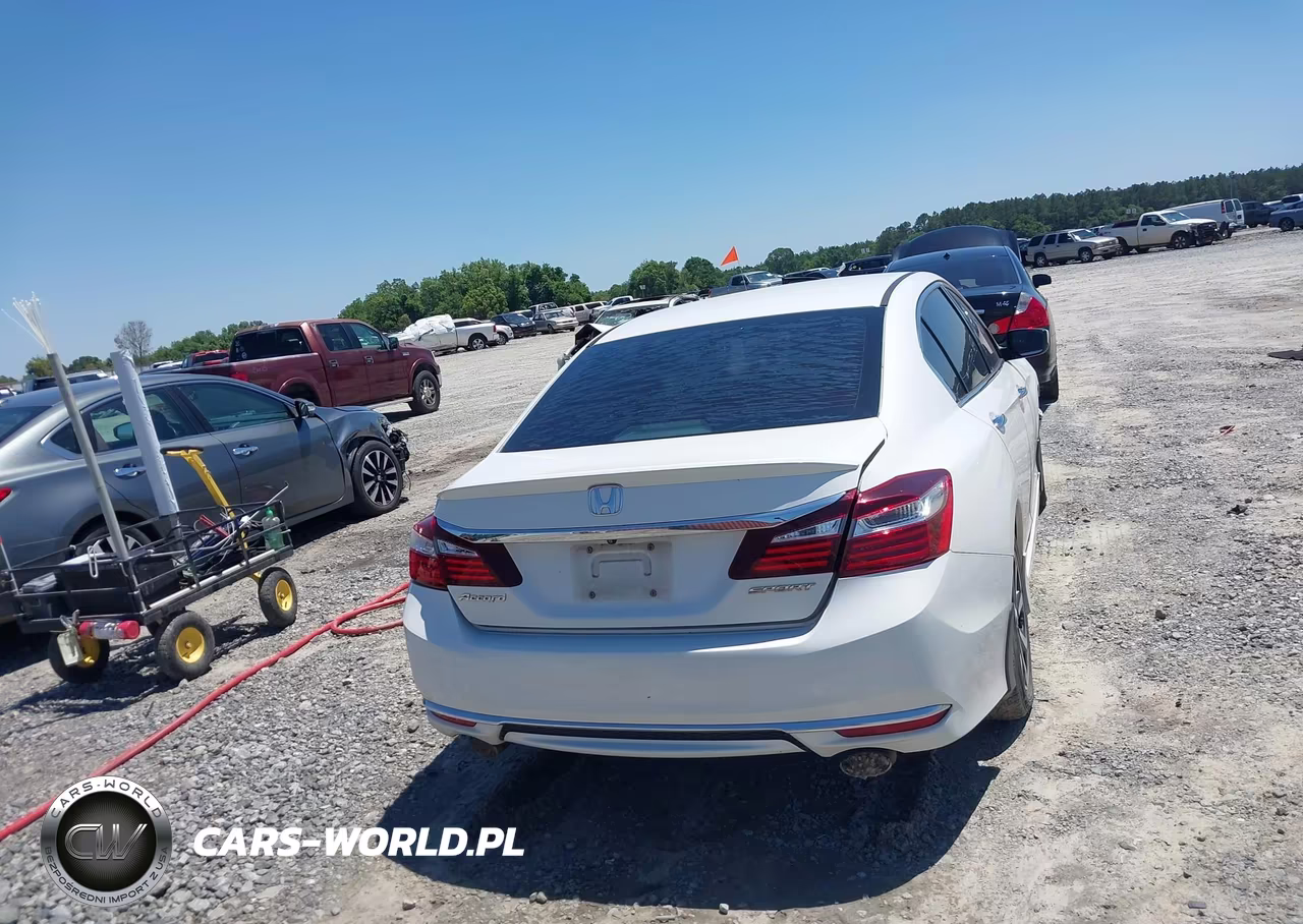 2017 Honda Accord Sport VIN:1HGCR2F56HA187267 - 16
