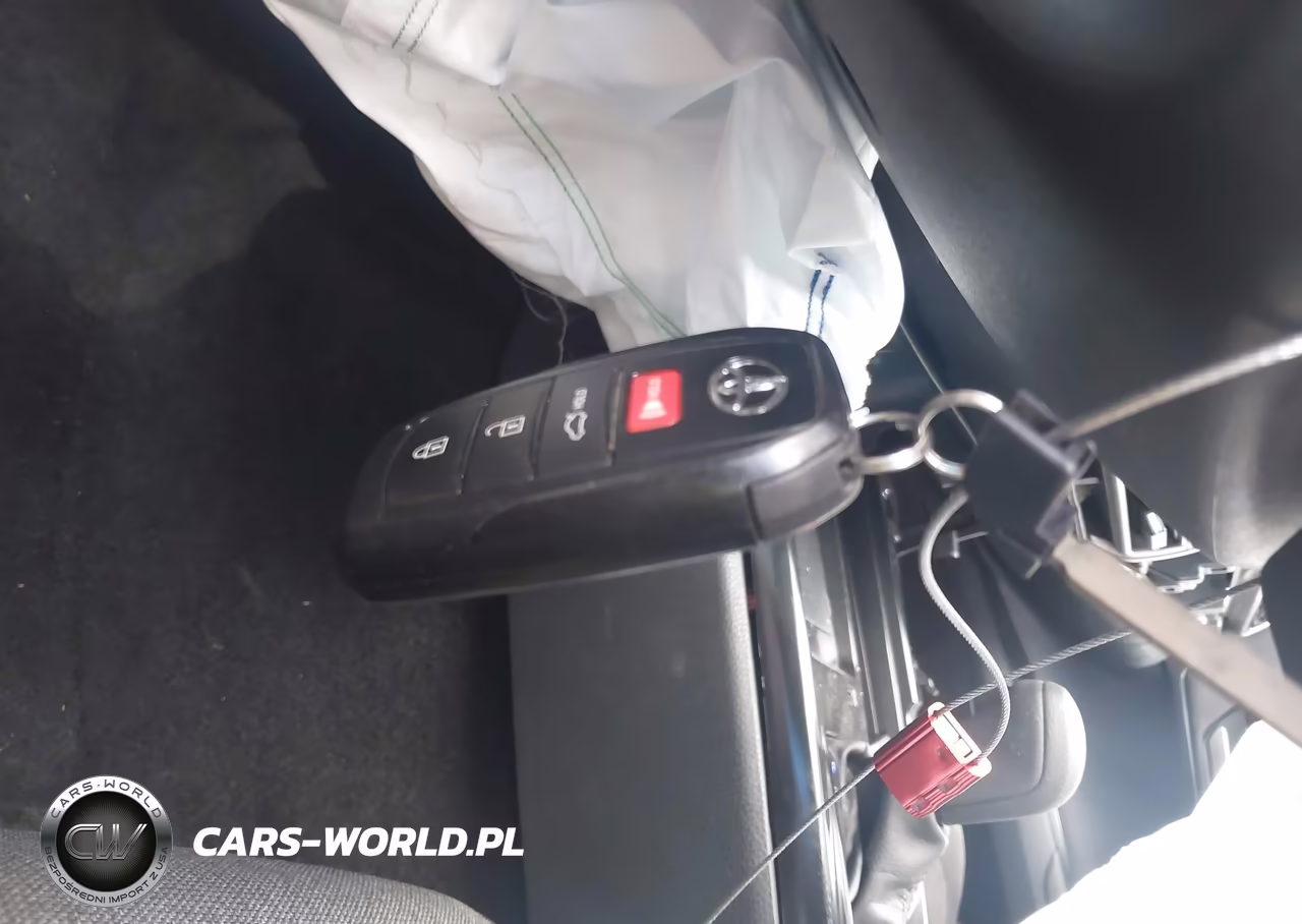 2025 Toyota Camry Le VIN:4T1DAACK5SU030913 - 11