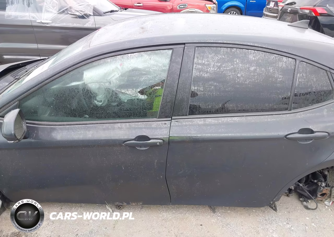 2025 Toyota Camry Le VIN:4T1DAACK5SU030913 - 14