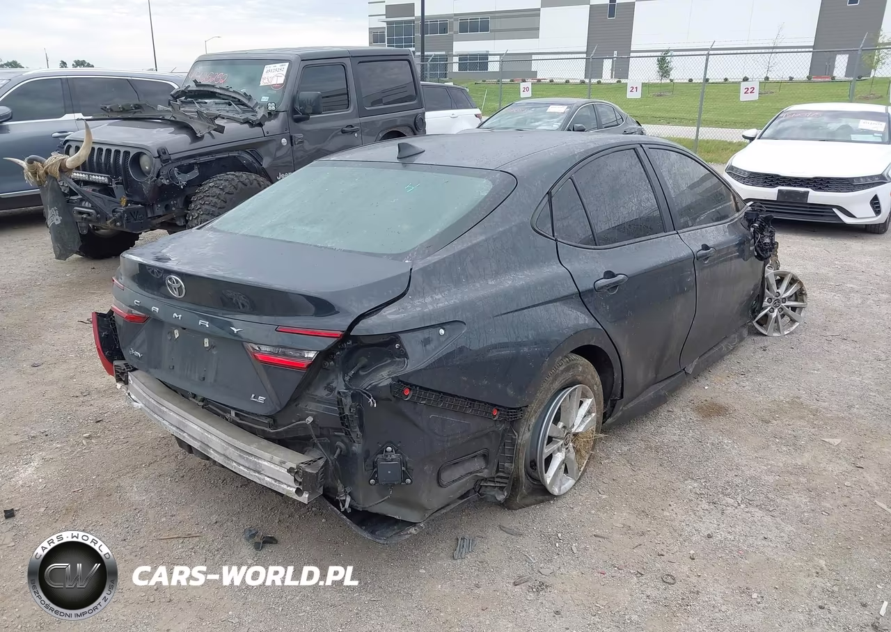 2025 Toyota Camry Le VIN:4T1DAACK5SU030913 - 4
