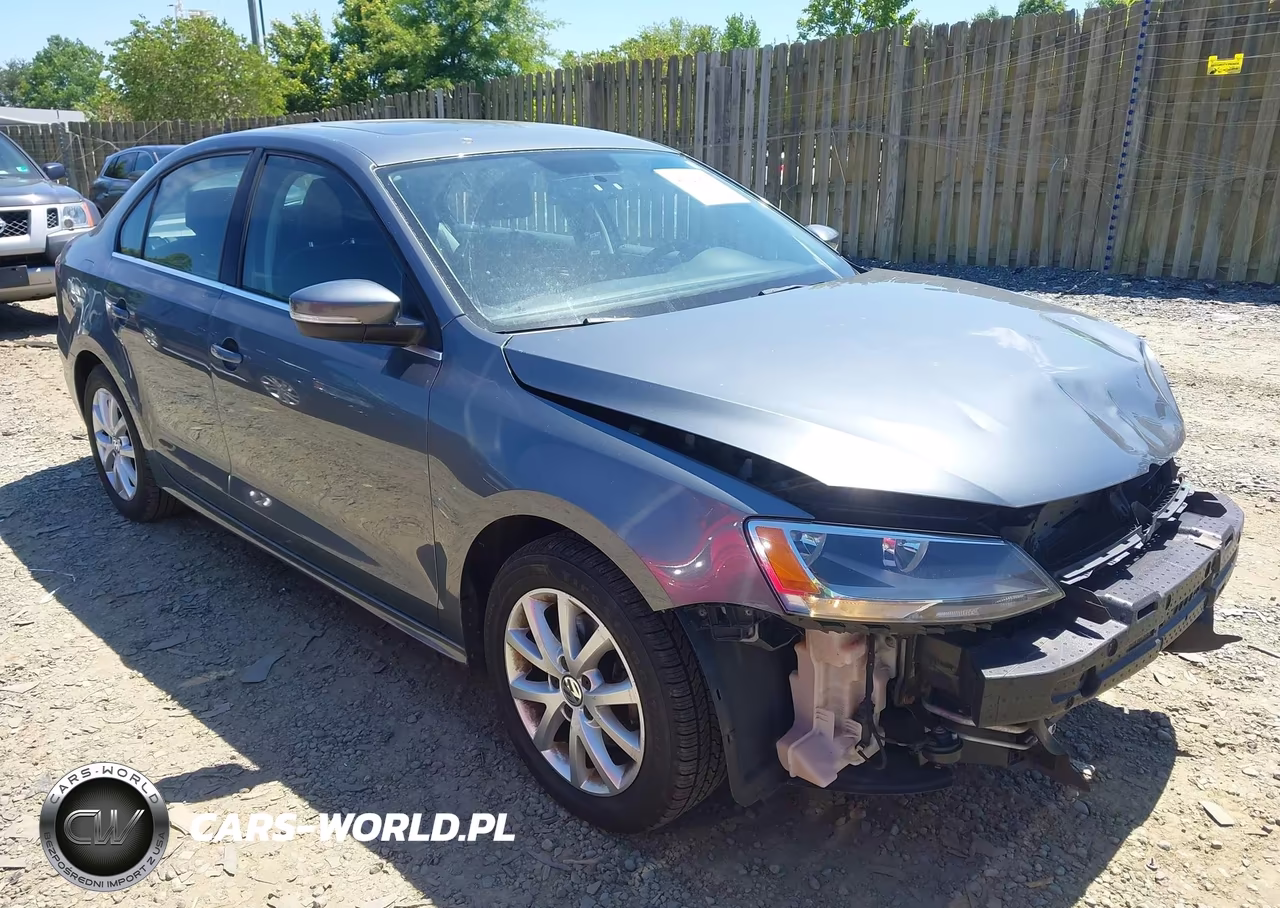 2014 Volkswagen Jetta 1.8T Se – zdjęcie 1 z 12