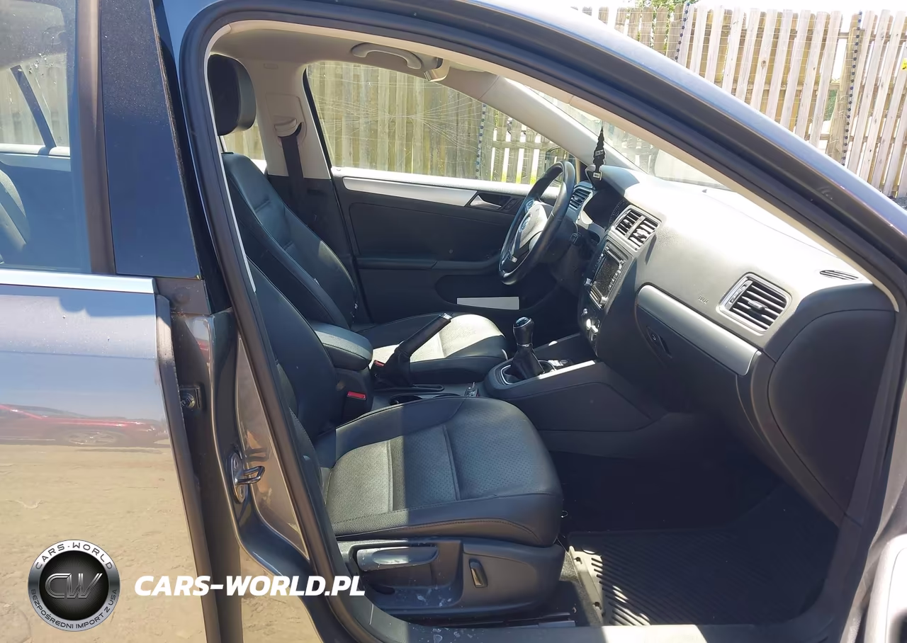 2014 Volkswagen Jetta 1.8T Se VIN:3VWB17AJXEM377197 - 5
