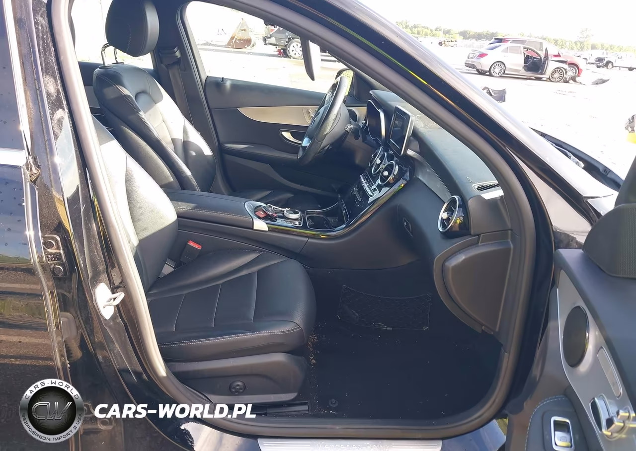 2018 Mercedes-Benz C 300 VIN:55SWF4JBXJU237953 - 5