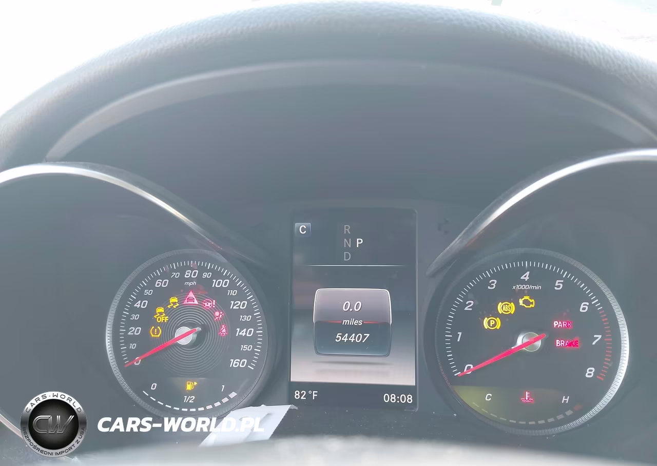 2018 Mercedes-Benz C 300 VIN:55SWF4JBXJU237953 - 7