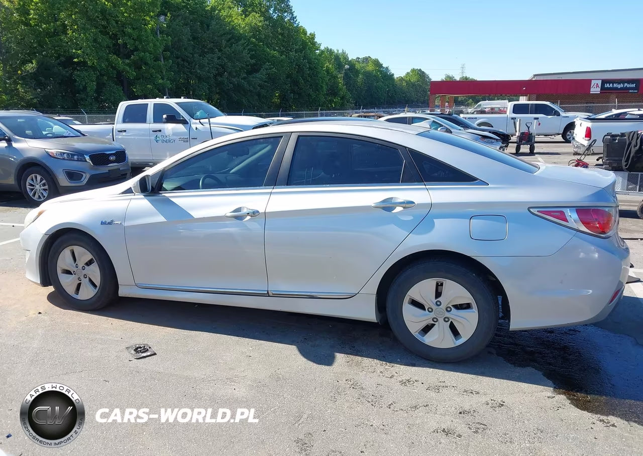 2014 Hyundai Sonata Hybrid VIN:KMHEC4A48EA116517 - 14