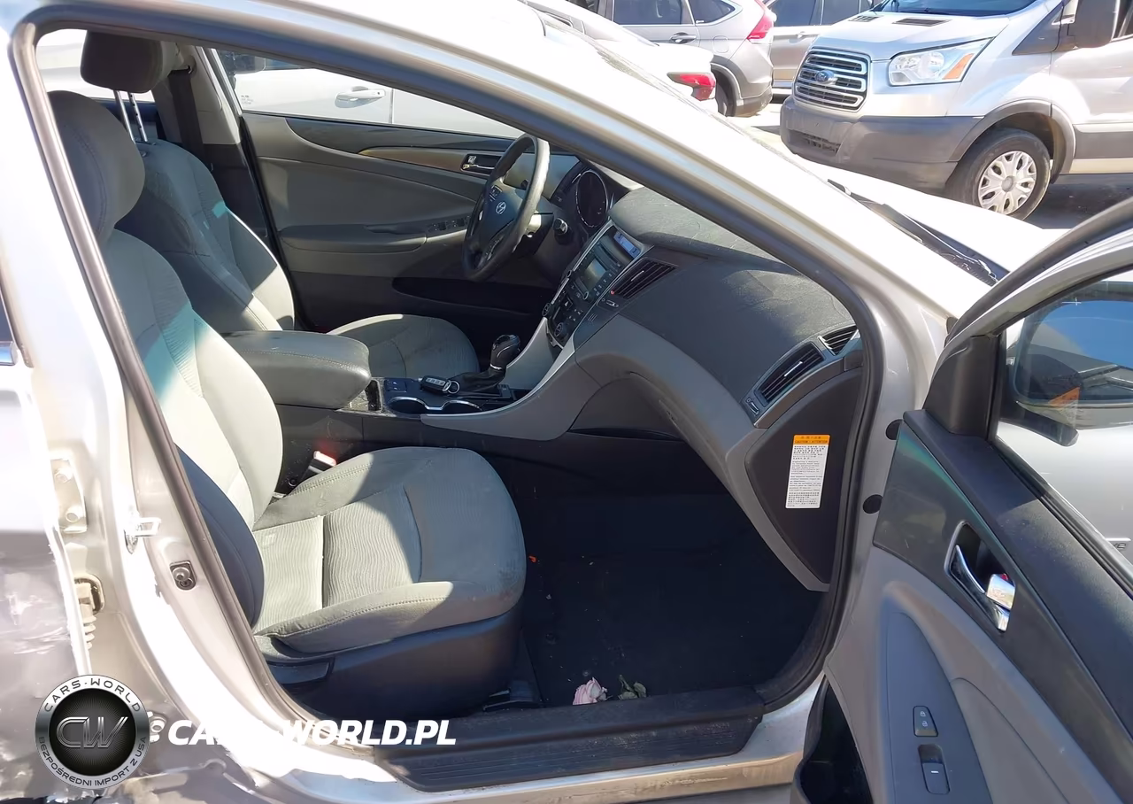 2014 Hyundai Sonata Hybrid VIN:KMHEC4A48EA116517 - 5