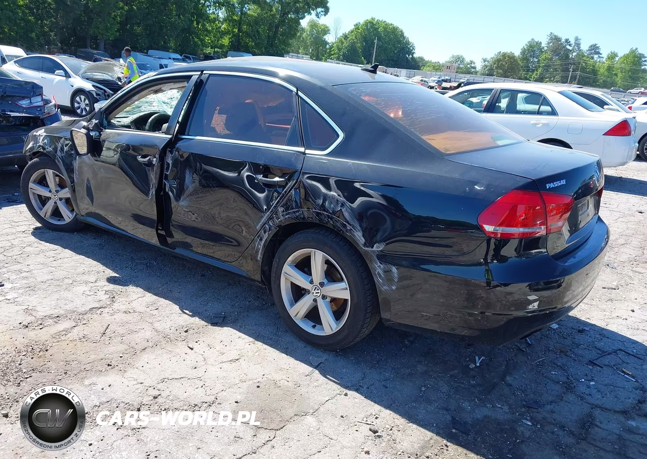 2015 Volkswagen Passat 1.8T Limited Edition VIN:1VWAS7A34FC104804 - 3
